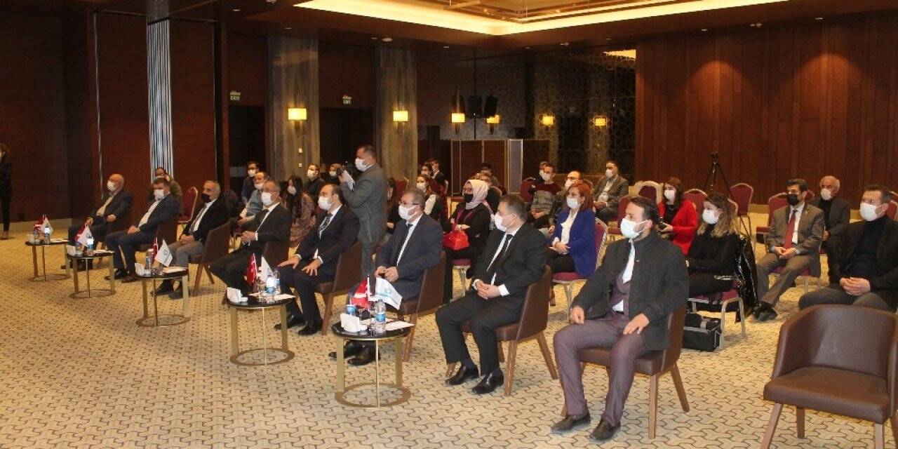 Konya’da 'Yerel Basında İnternet Haberciliğinin Geliştirilmesi Eğitimi' sertifika töreni gerçekleştirildi