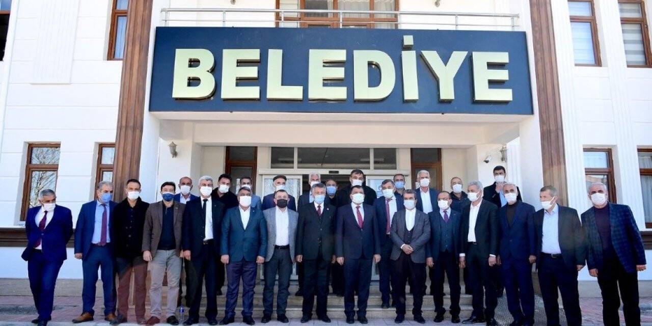 Yazıhan’ın muhtarlarından Başkan Gürkan’a teşekkür