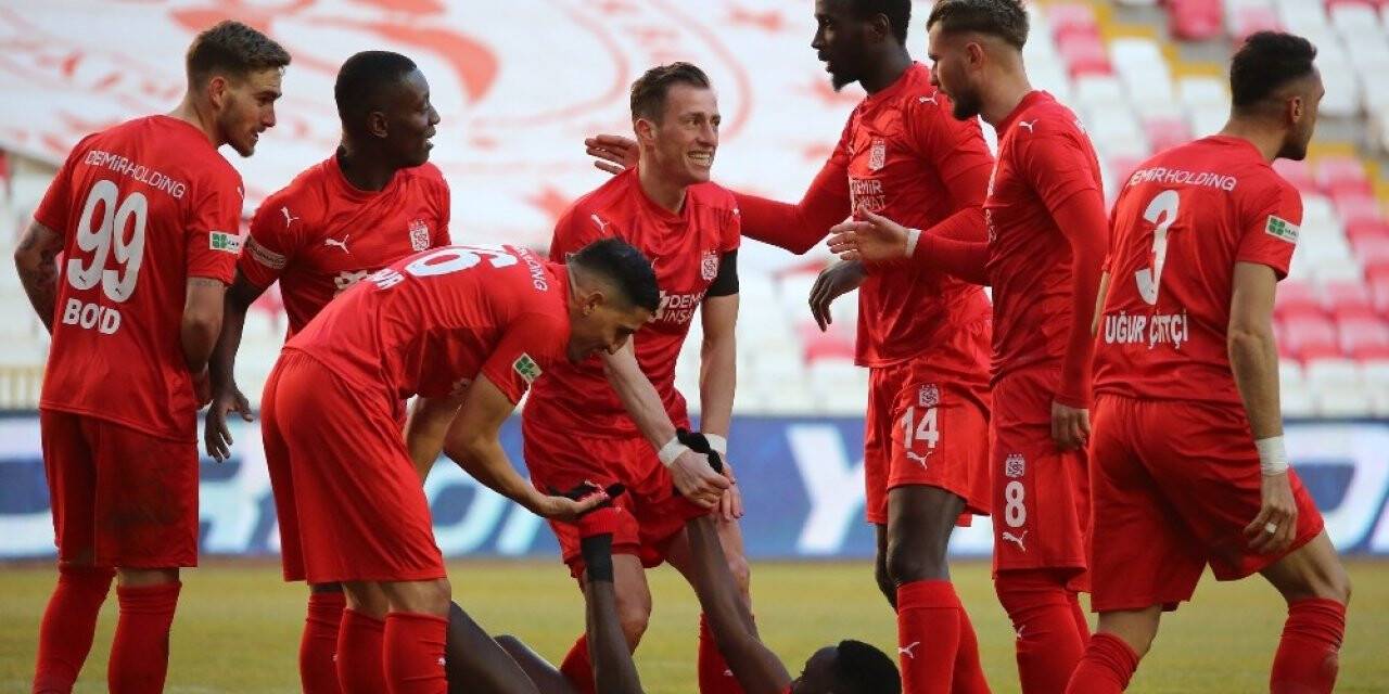 Sivasspor'un yenilmezlik serisi 5 maça yükseldi