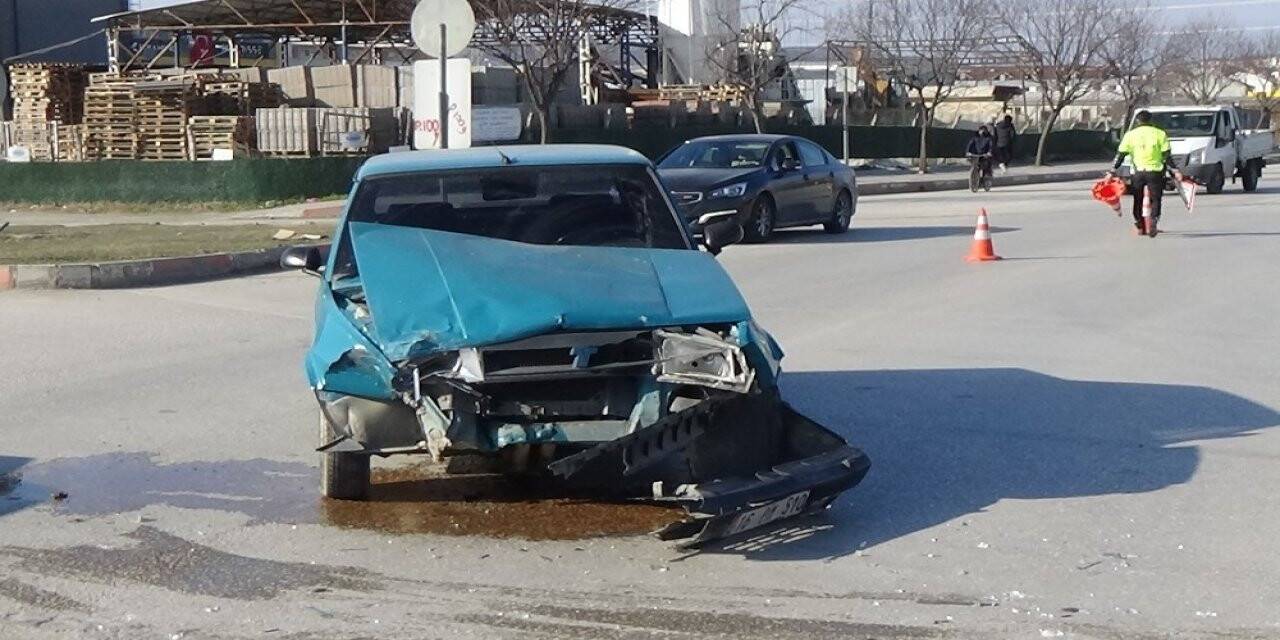 Aynı kavşakta yine kaza: 1 yaralı