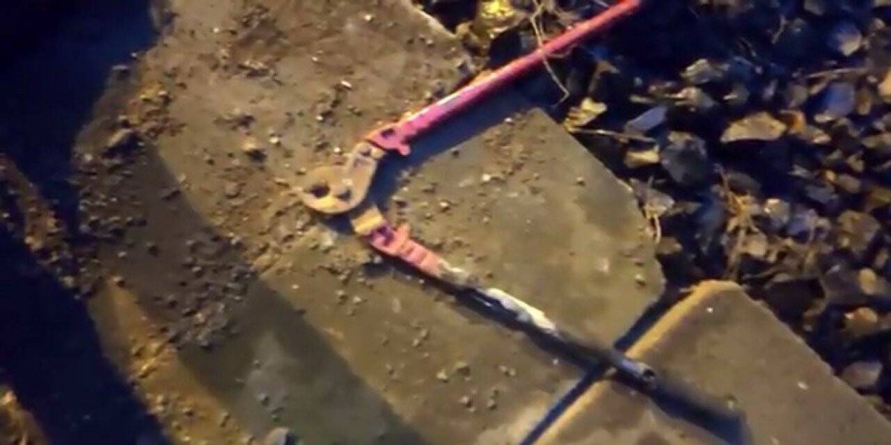 İstanbul’da metro hattında korku dolu anlar: Elektrik telleri havai fişek gibi patladı