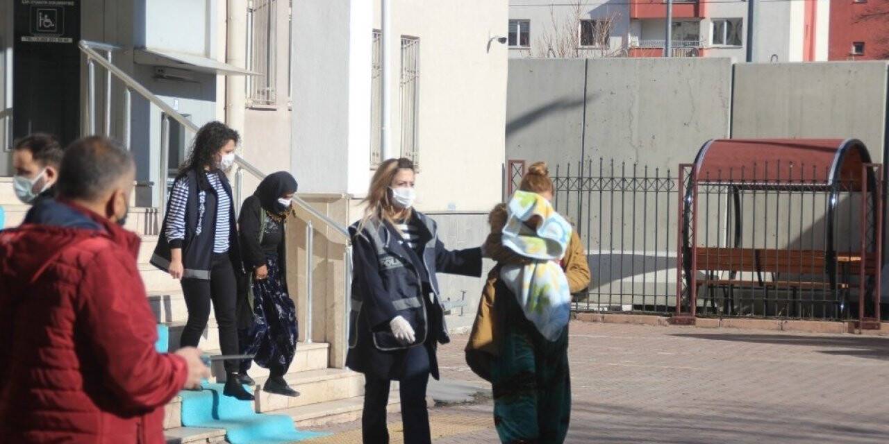 Kayseri polisinden şafak operasyonu