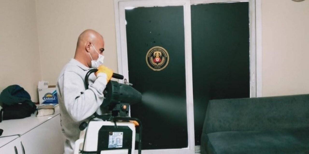 Akdeniz’de dezenfekte çalışmaları aralıksız sürüyor