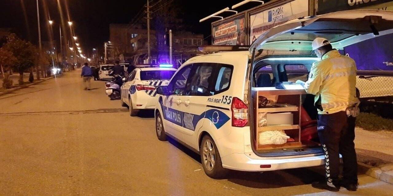 Ehliyetsiz ve alkollü sürücüler polisten kaçamadı