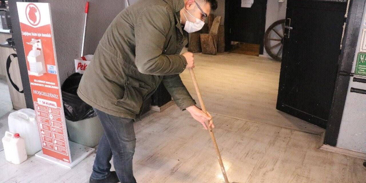 Bolu’da kafeler 101 gün sonra yeniden hizmete girdi