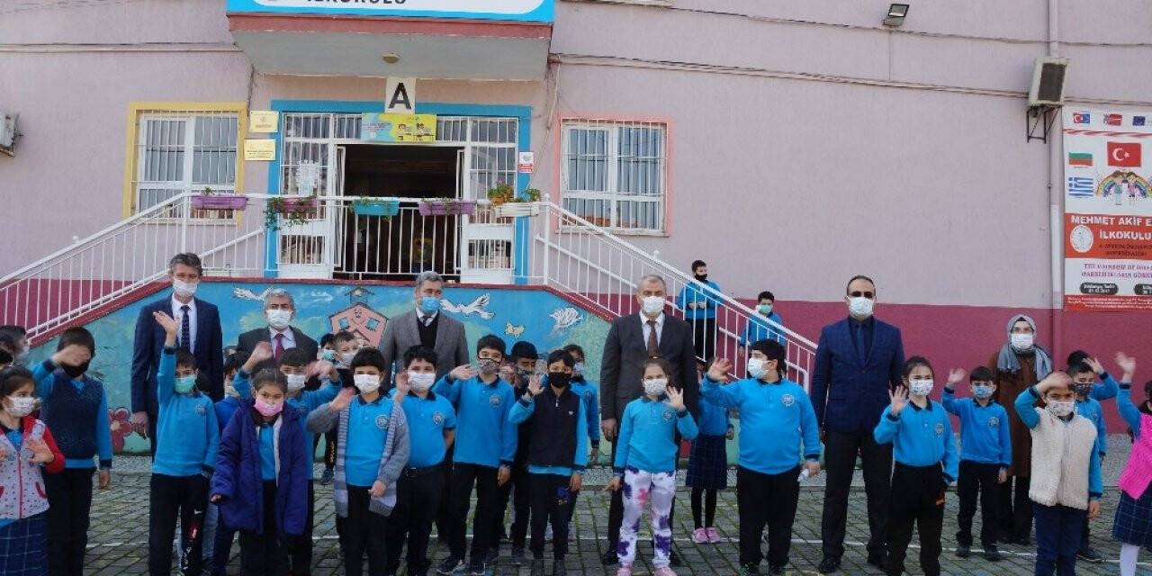 Aydın’da öğrencilerin yüz yüze eğitim sevinci