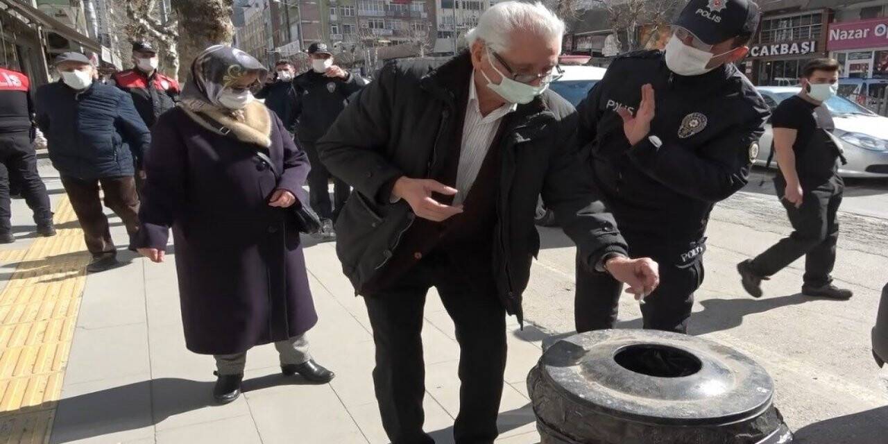 Amasya’da korona virüs denetimleri artırıldı, sokakta sigara içenlere ceza kesildi