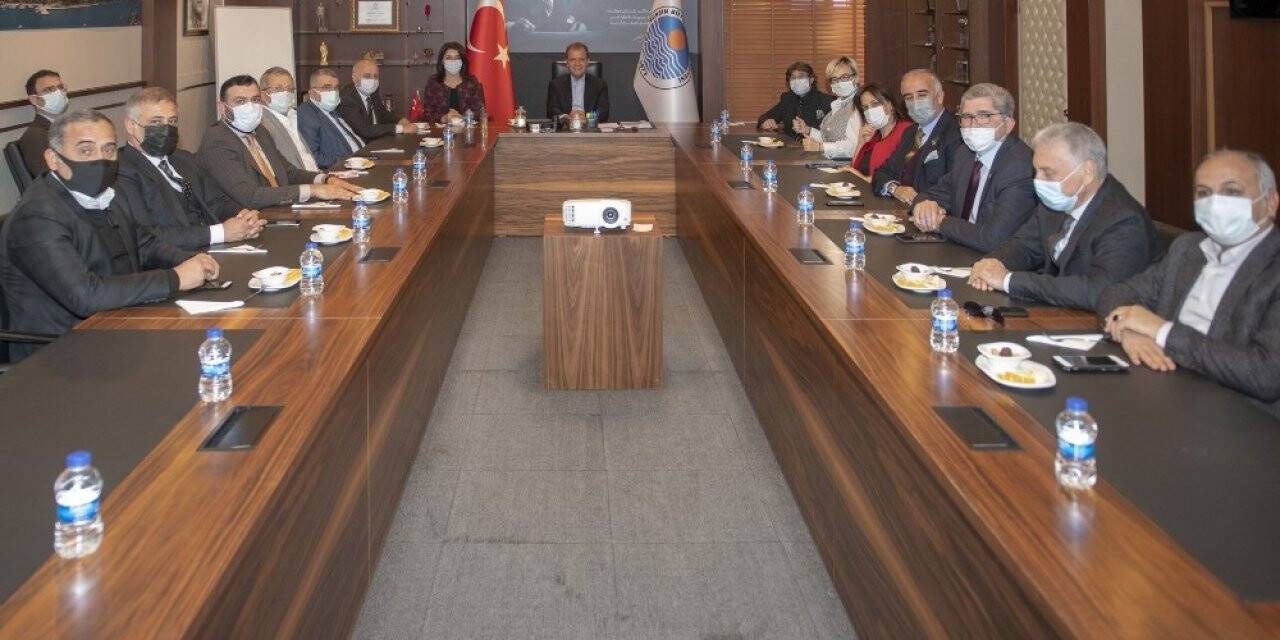 Başkan Seçer iş dünyasıyla buluştu, yatırımlar masaya yatırıldı