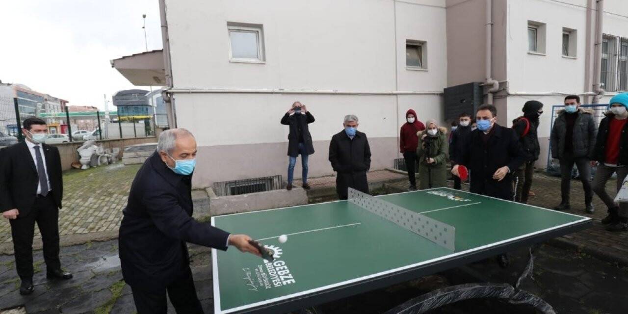 Gebze’deki okul ve parklara masa tenisi sahaları kuruluyor
