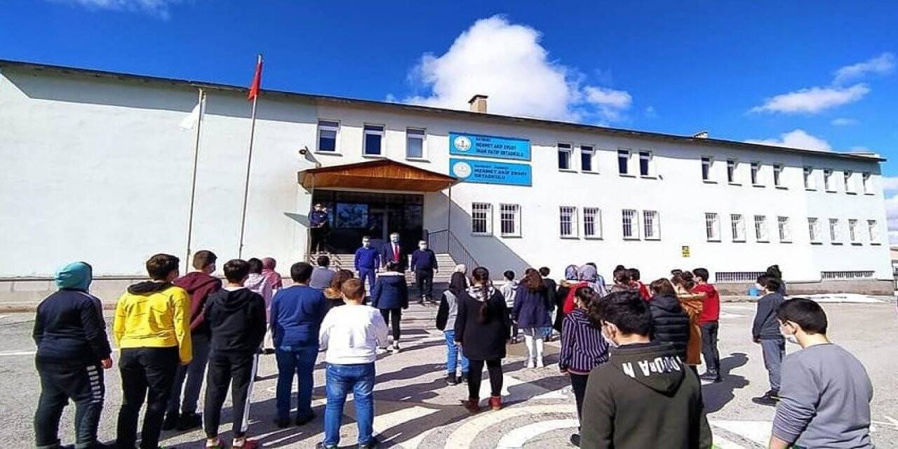 Bayburt’ta 12 bin 968 öğrenci tam zamanlı yüz yüze eğitime başladı