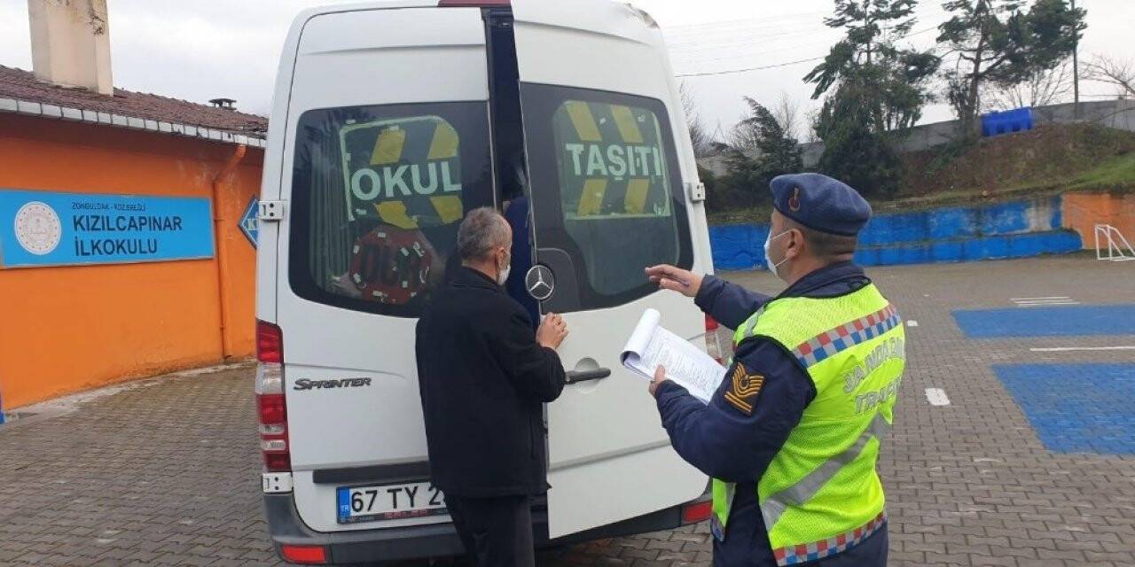 Jandarmadan servis araçlarına denetim