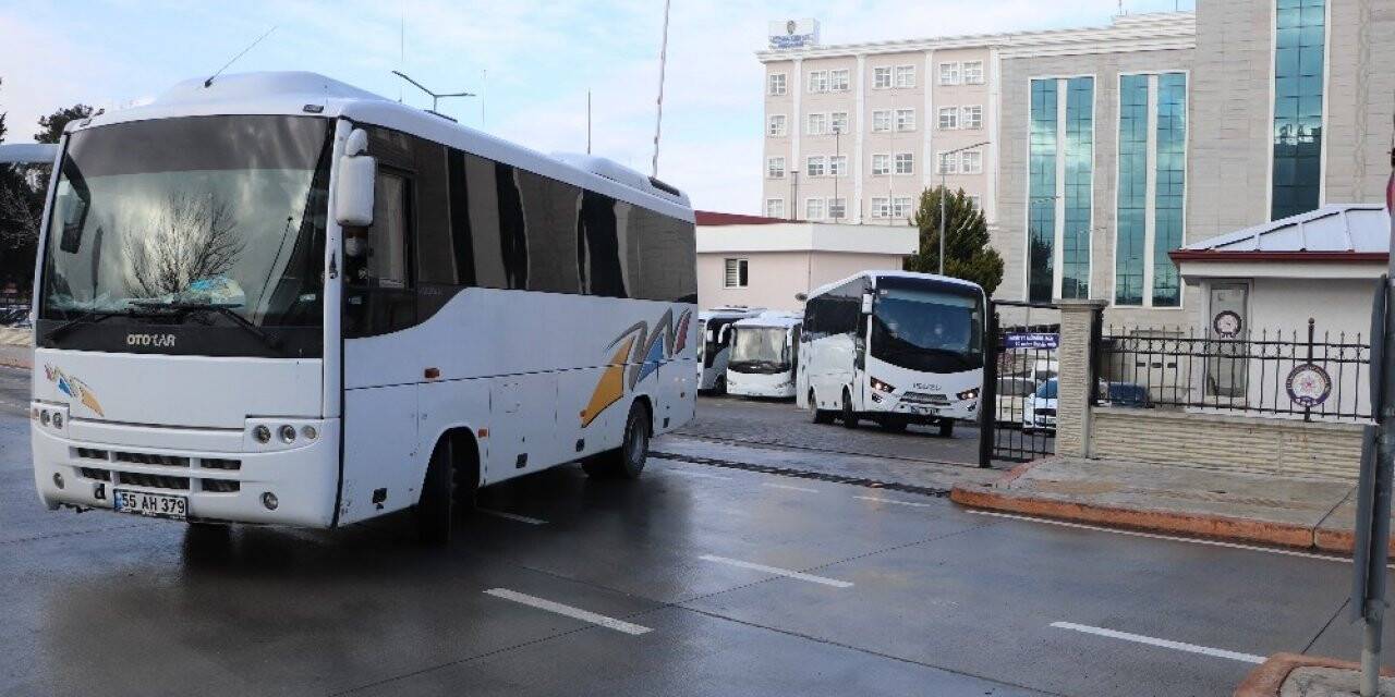 Suç örgütü operasyonunda 4 kişi serbest, 27 kişinin gözaltı süreleri uzatıldı