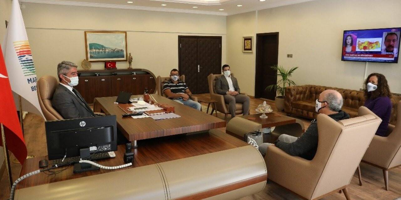 Başkan Oktay, yüzücüleri ağırladı