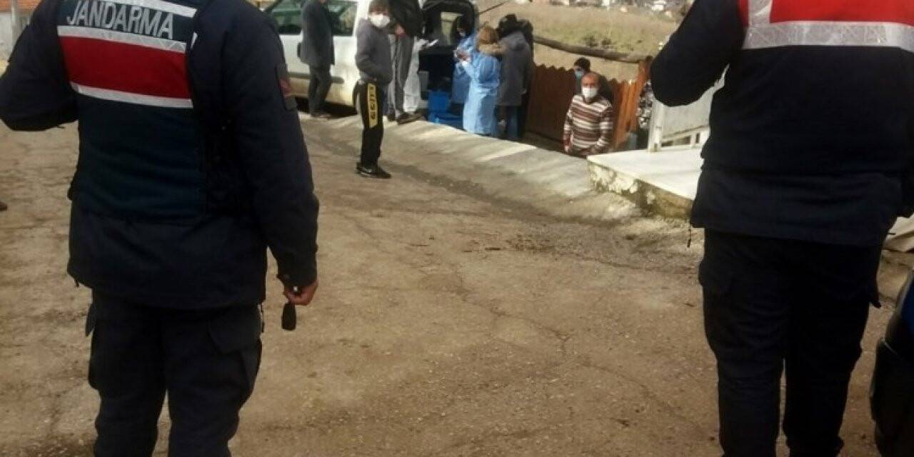 Karasu’da 3 ev daha karantinada
