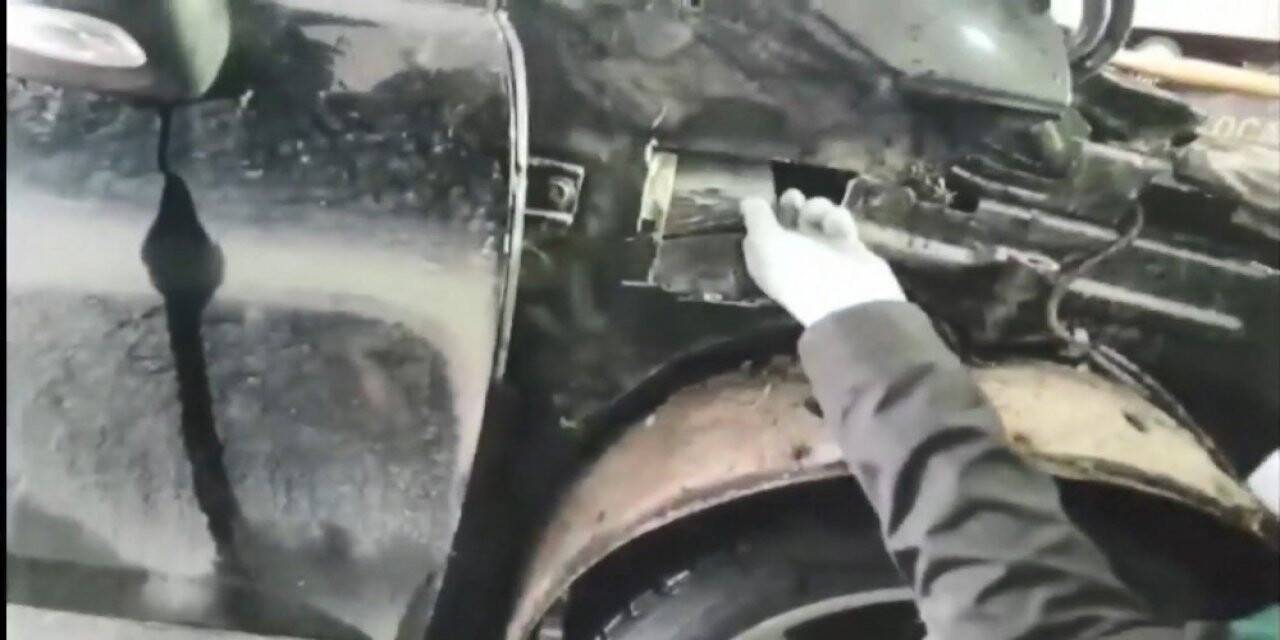 Otomobilin çamurluklarına zulalanan uyuşturucu tek tek çıkarıldı