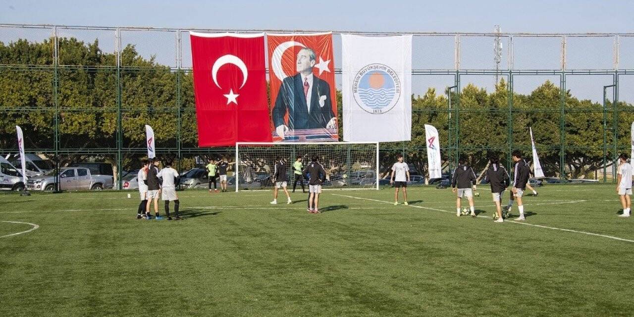Büyükşehir Belediyesinden Atatürk’ün Mersin’e geliş gününe özel futbol turnuvası