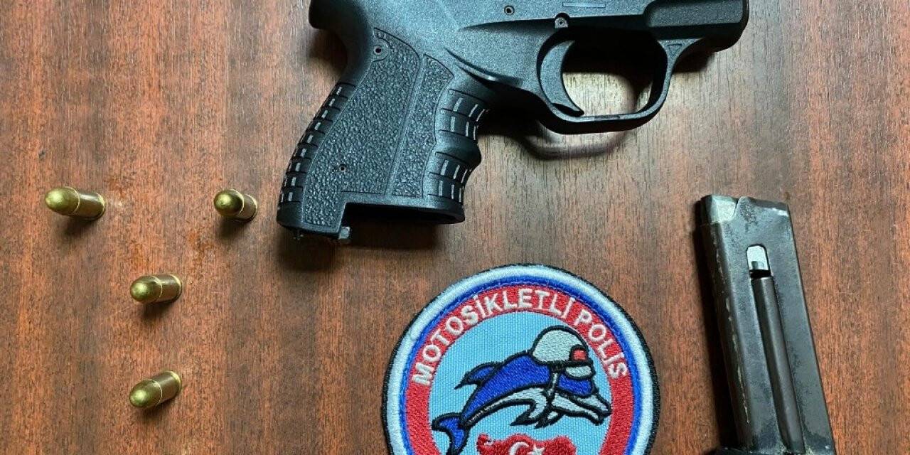 Yunus timleri geçit vermiyor: 1 kişi ruhsatsız tabancayla yakalandı