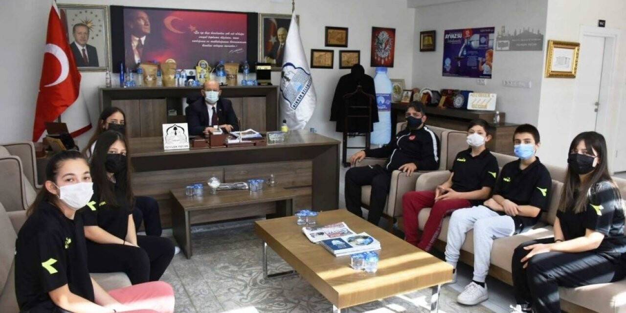 Başkan Özcan Taekwondoculara başarılar diledi