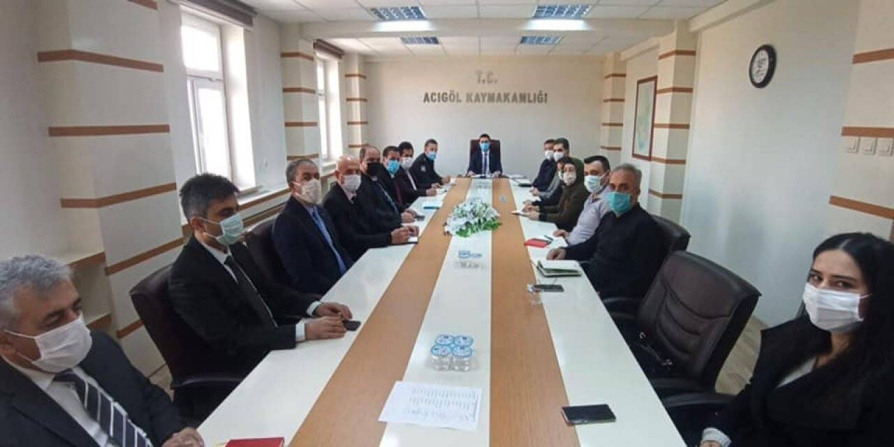 Acıgöl’de ilçe kurum müdürleri toplantısı yapıldı