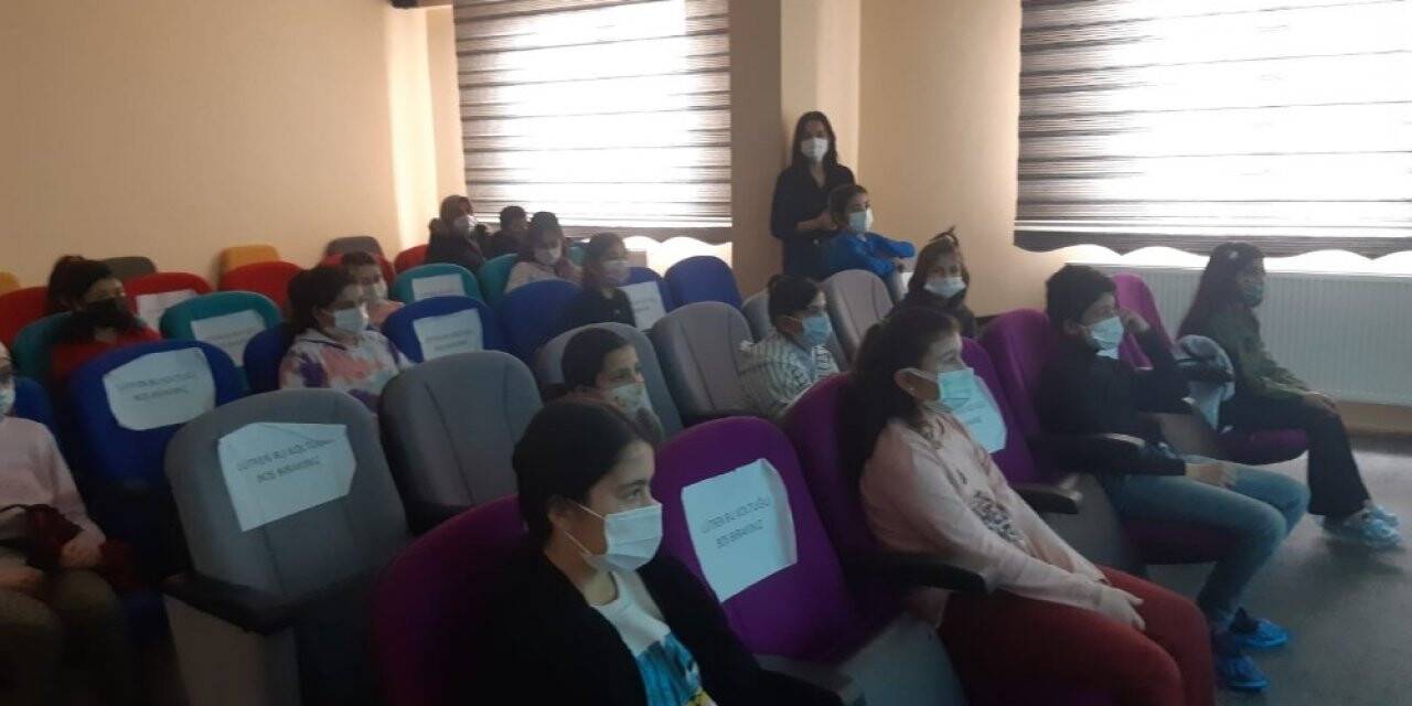 Pandemi döneminde çocuklara sinema sürprizi