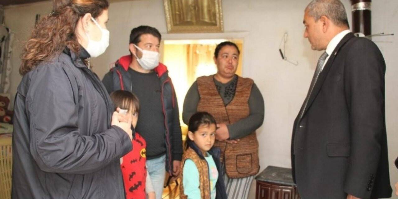 Başkan Kaplan’dan evi yanan aileye yardım eli