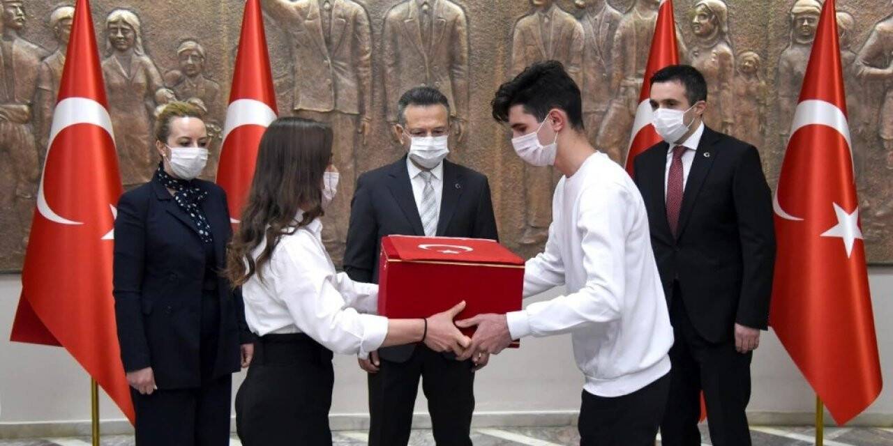 ’Anadolu Gönül Yolu’ projesinin Ay-Yıldızlı Türk Bayrağı Aydın’da
