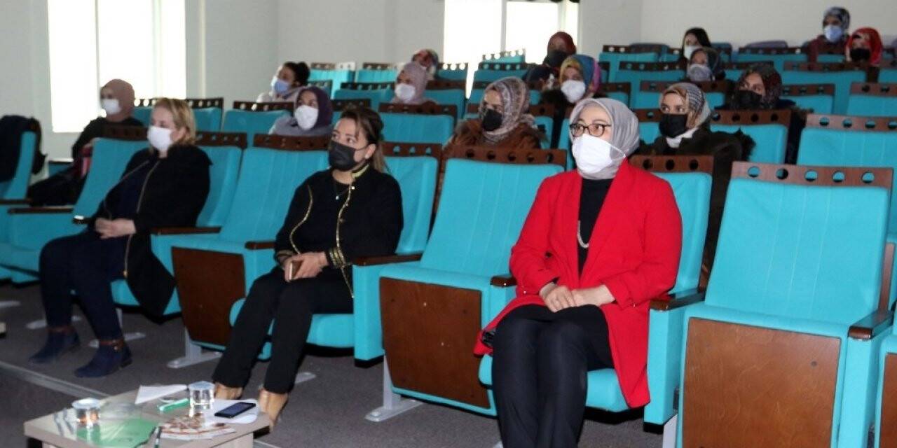 Van Büyükşehir Belediyesinden ‘Yeşilay Haftası’ semineri