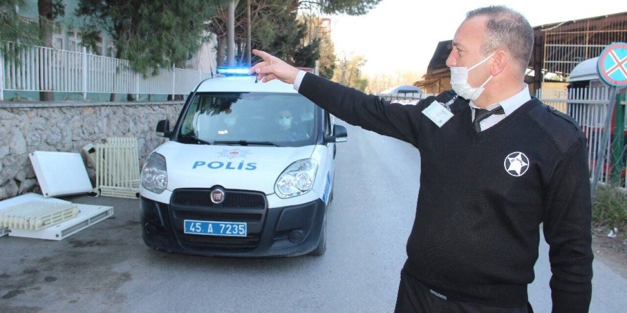 Çalmaya çalıştıkları kalorifer petekleri için nakliyeci çağırmışlar
