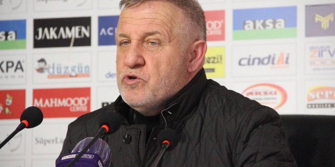 Mesut Bakkal: "Galibiyet için mücadele eden iki takımın futbolcularını kutluyorum"