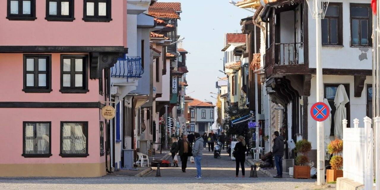 Mudanya Girit Mahallesi esnafı adım atılmasını bekliyor