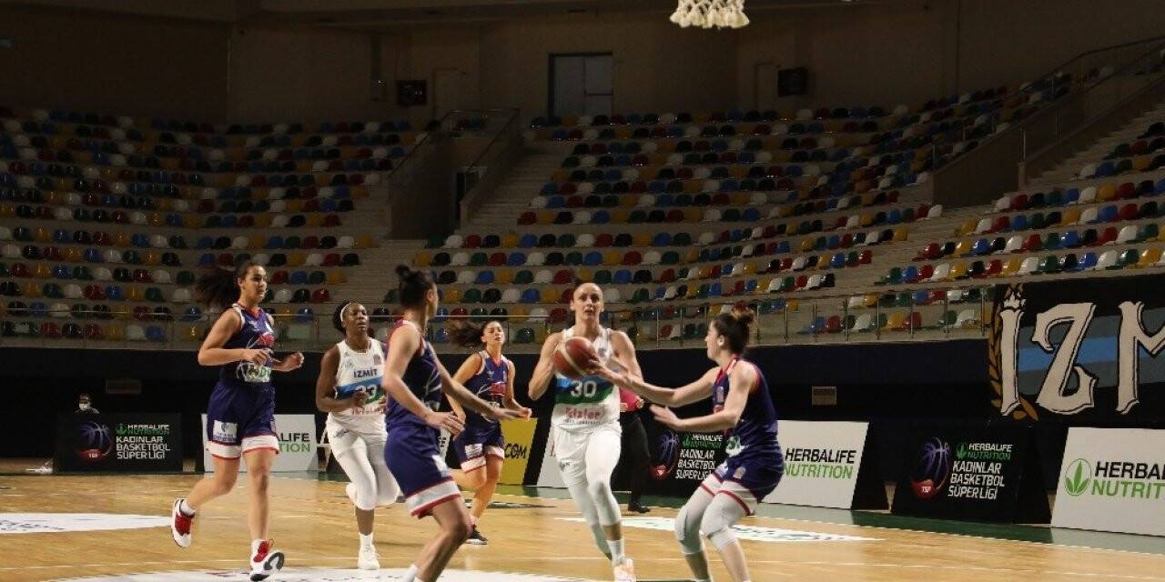 Kadınlar Basketbol Süper Ligi: İzmit Belediyespor: 100 - Büyükşehir Belediyesi Adana Basketbol: 59