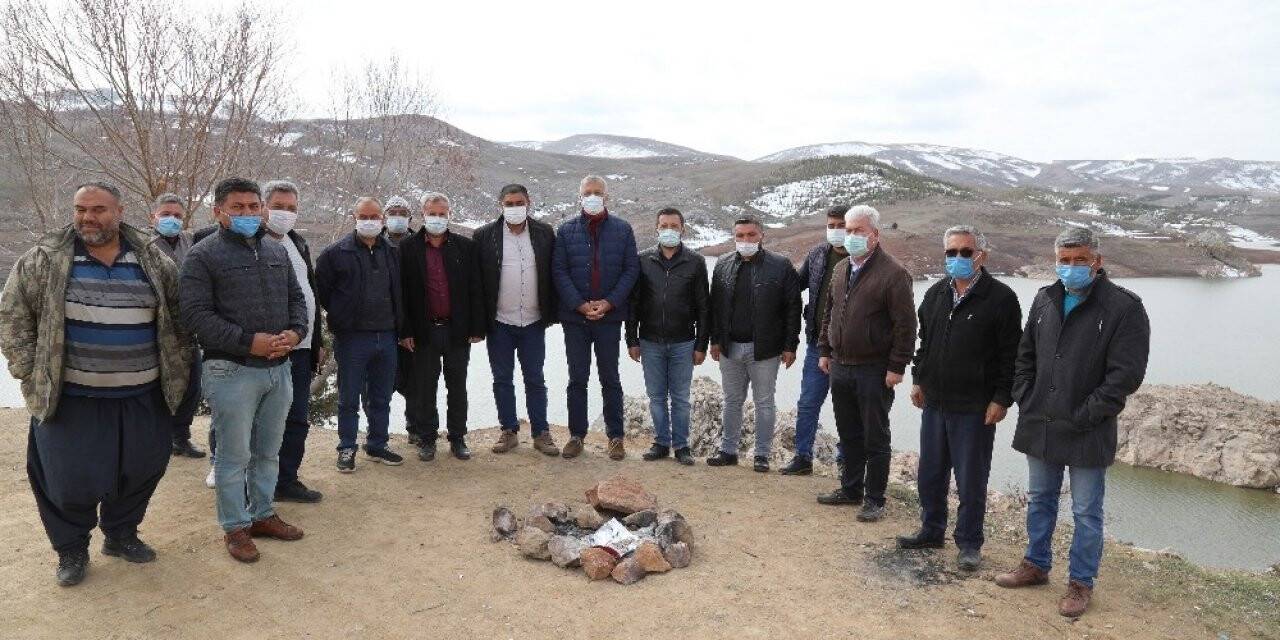 Başkan Tarhan, Mezitli’nin yüksek kesimlerindeki kuraklığa dikkat çekti