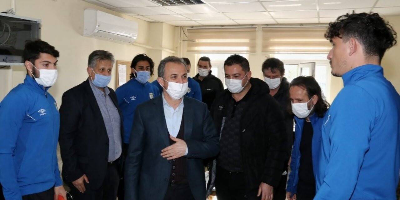 Başkan Kılınç, sporcularla bir araya geldi