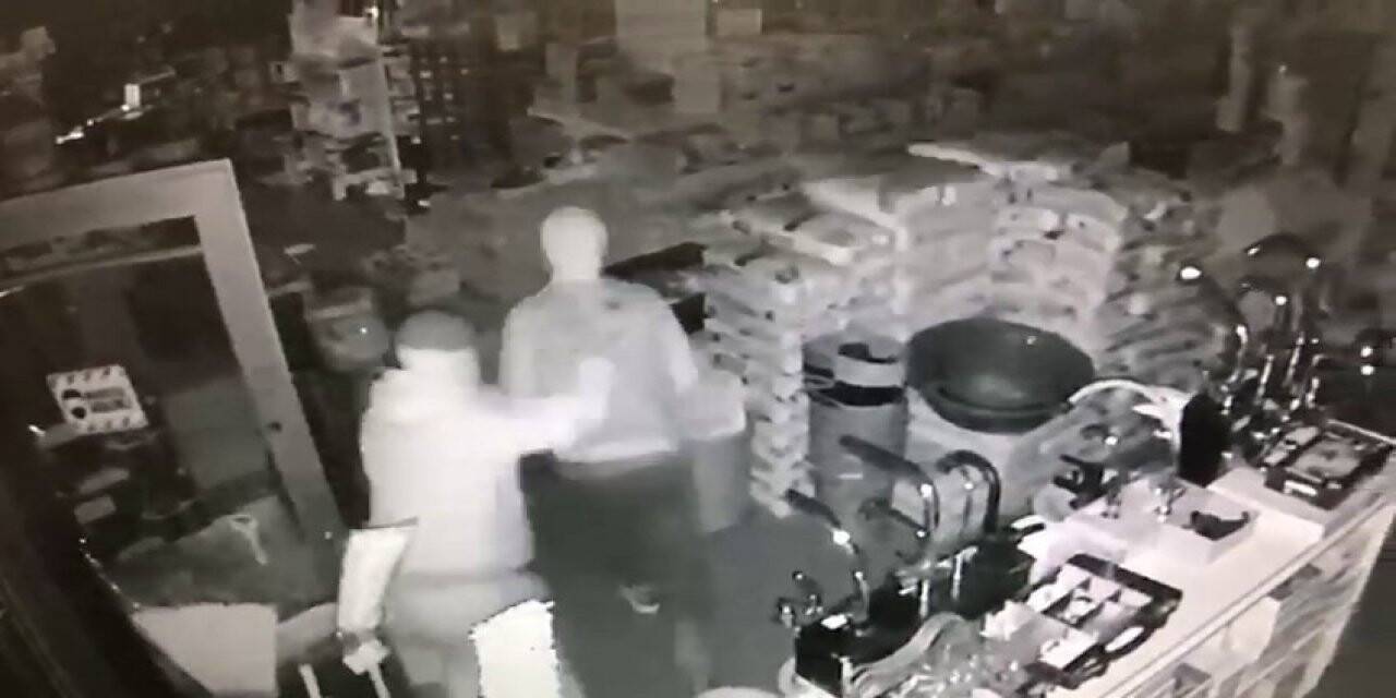 Nalburda 400 bin liralık soygun kamerada