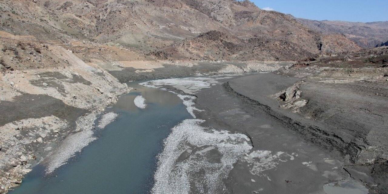 Siirt’te kuraklık baş gösterdi, barajlarda su seviyesinin düşmesi çiftçileri tedirgin etti