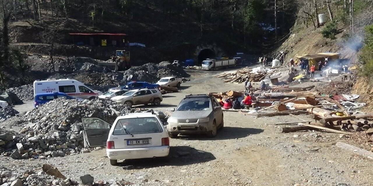 Göçük altında kalan madencinin cansız bedenine ulaşıldı