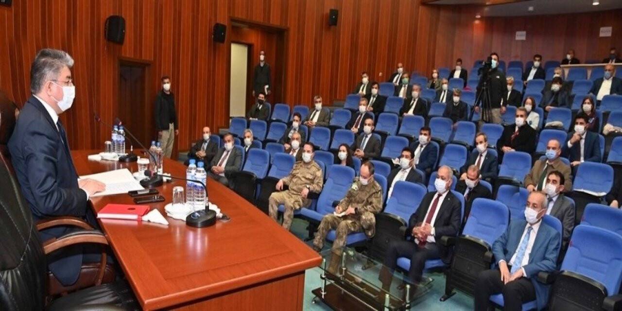 Vali Yılmaz: "Vatandaşlarımızın sağlığı için tabloyu değiştirmek zorundayız"