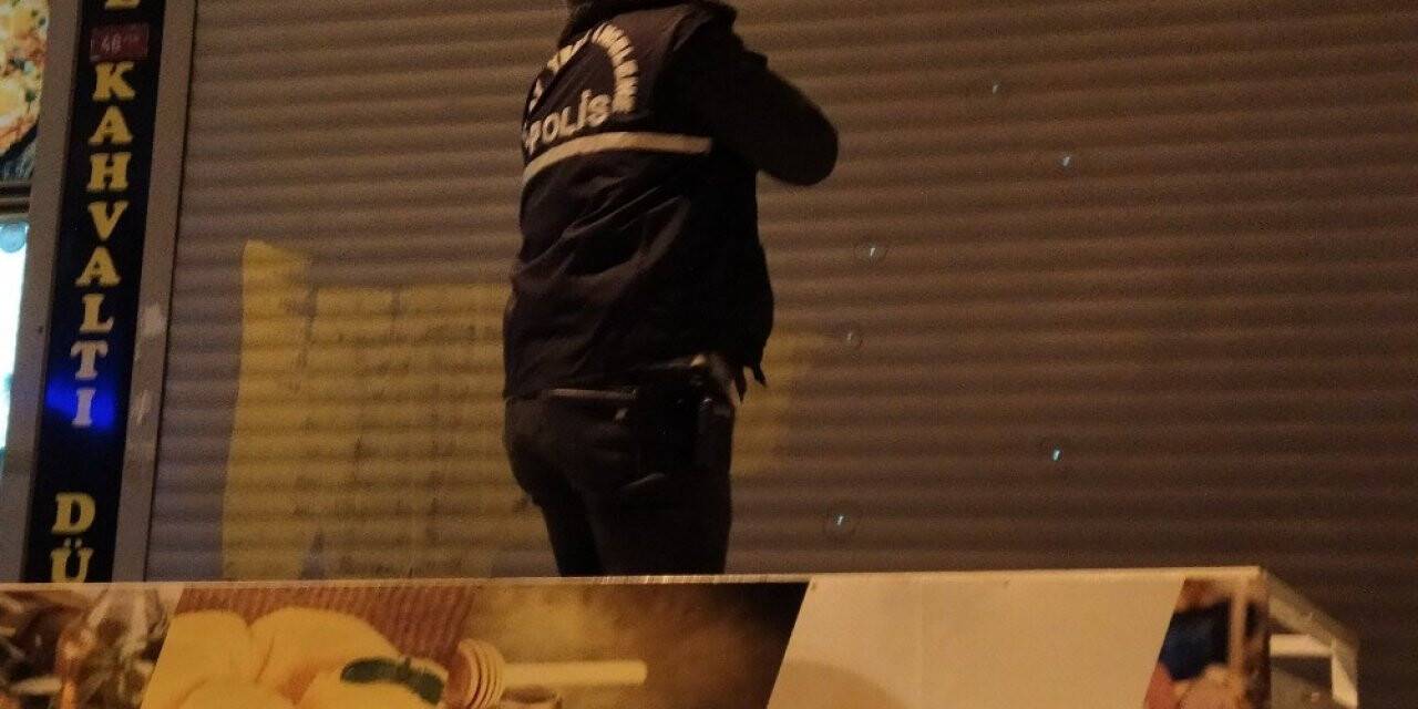 Küçükçekmece’de iş yerine kurşun yağdırdılar