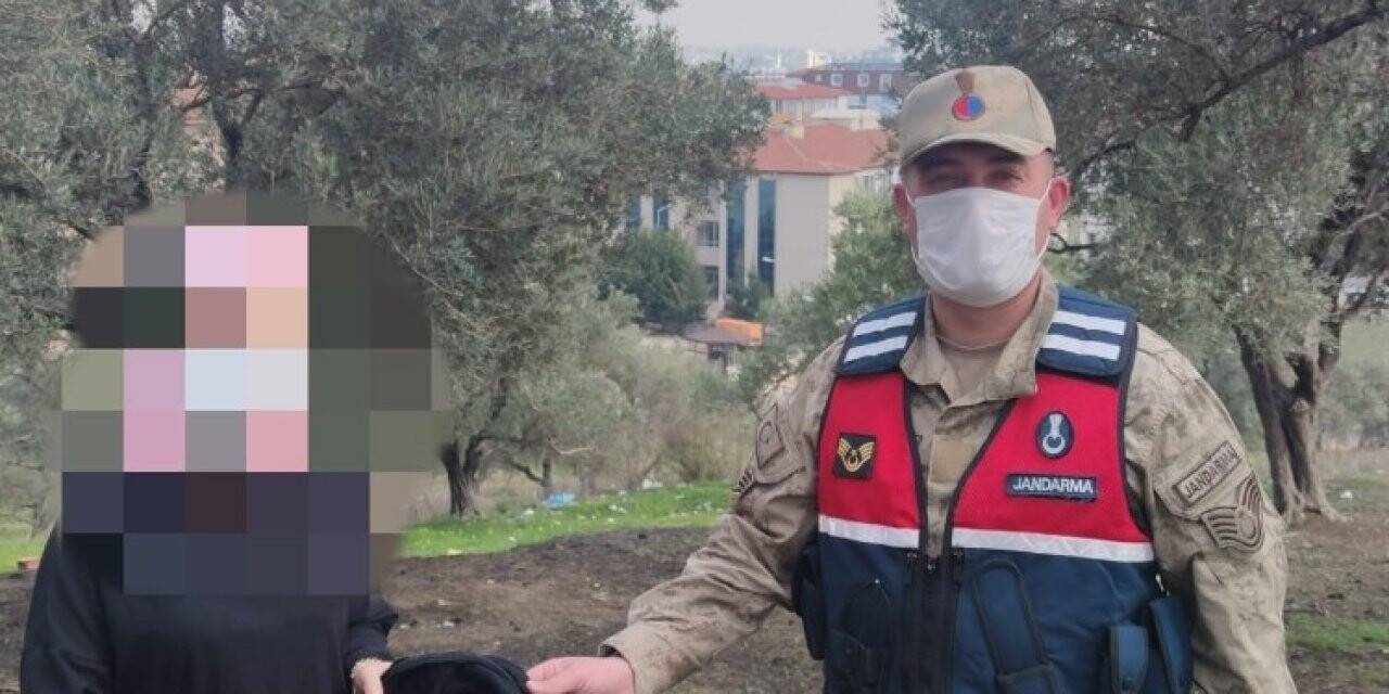 Altın dolu çantayı masada unuttular