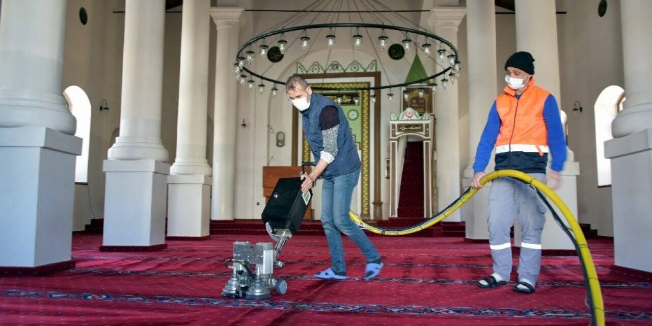 İbadethanelerde Ramazan temizliği