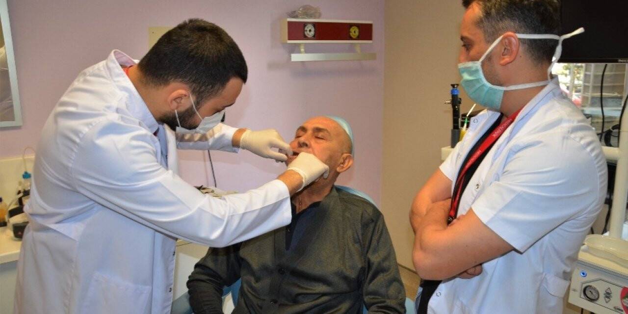 Dişindeki apse ölümüne yol açıyordu: Ameliyat ve 2 aylık tedavi sonucu hayata tutundu