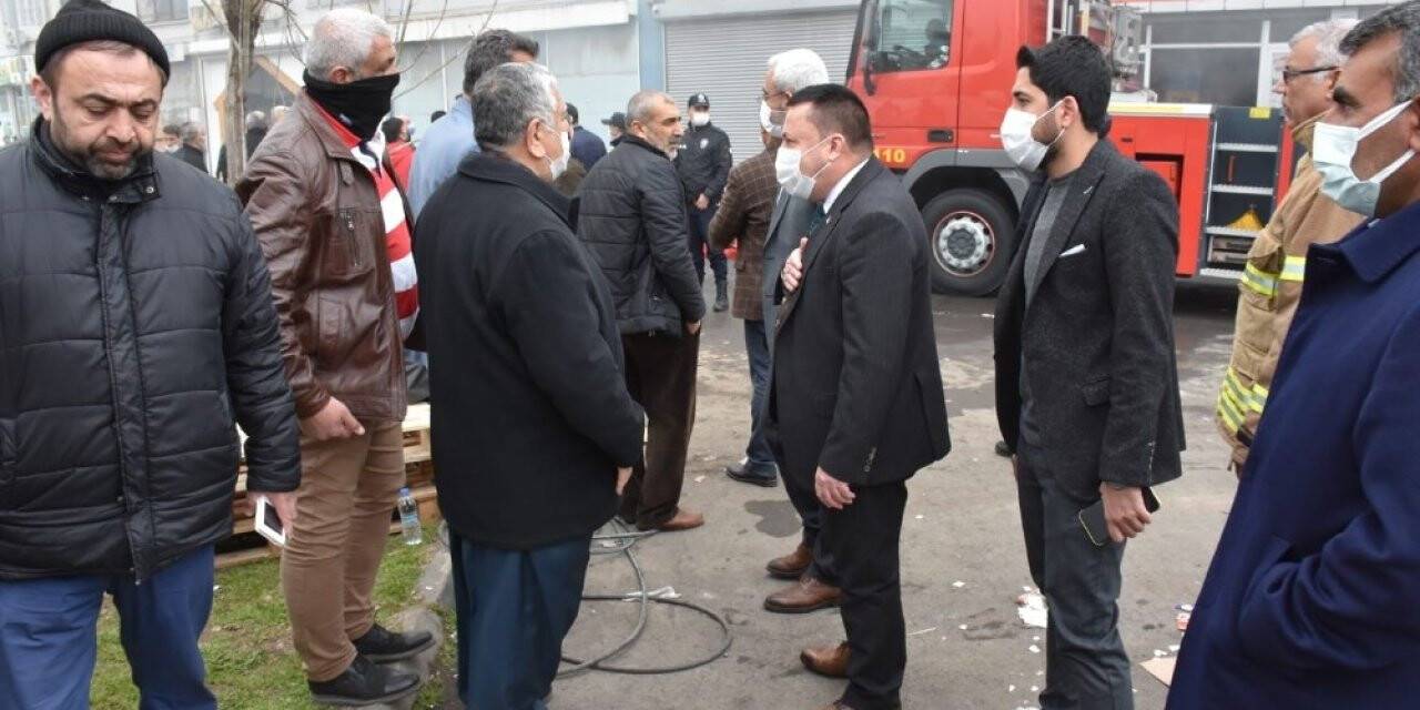 Başkan Beyoğlu, yangının çıktığı Gıda Toptancılar Sitesinde incelemelerde bulundu
