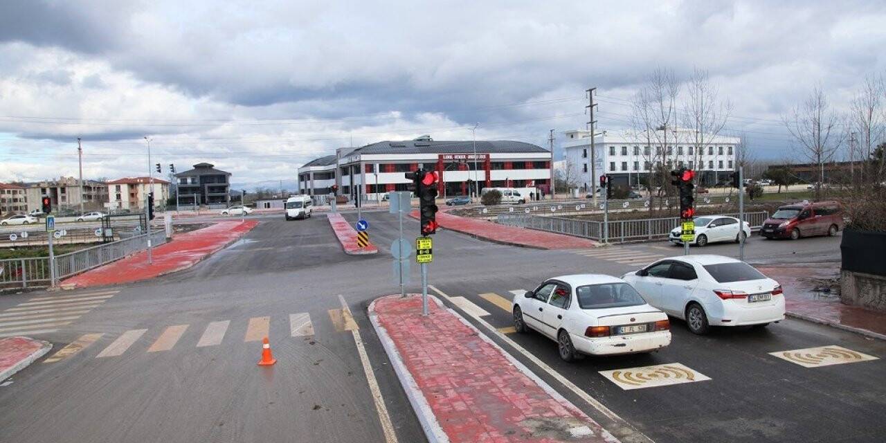 Köprü geçişli yol projesi hizmete başladı