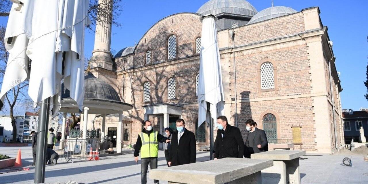 Zağnos Paşa Camisi’nde tarihi meydan ortaya çıkıyor