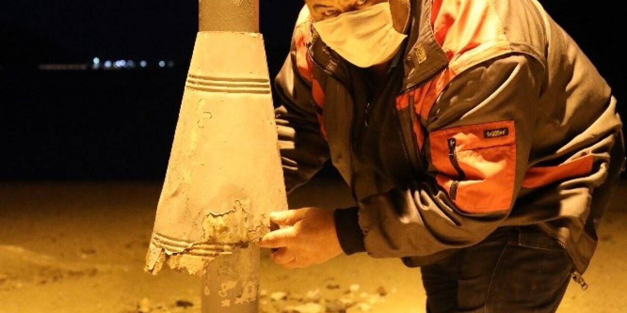 Marmaris’te aydınlatma direkleri bakıma alındı
