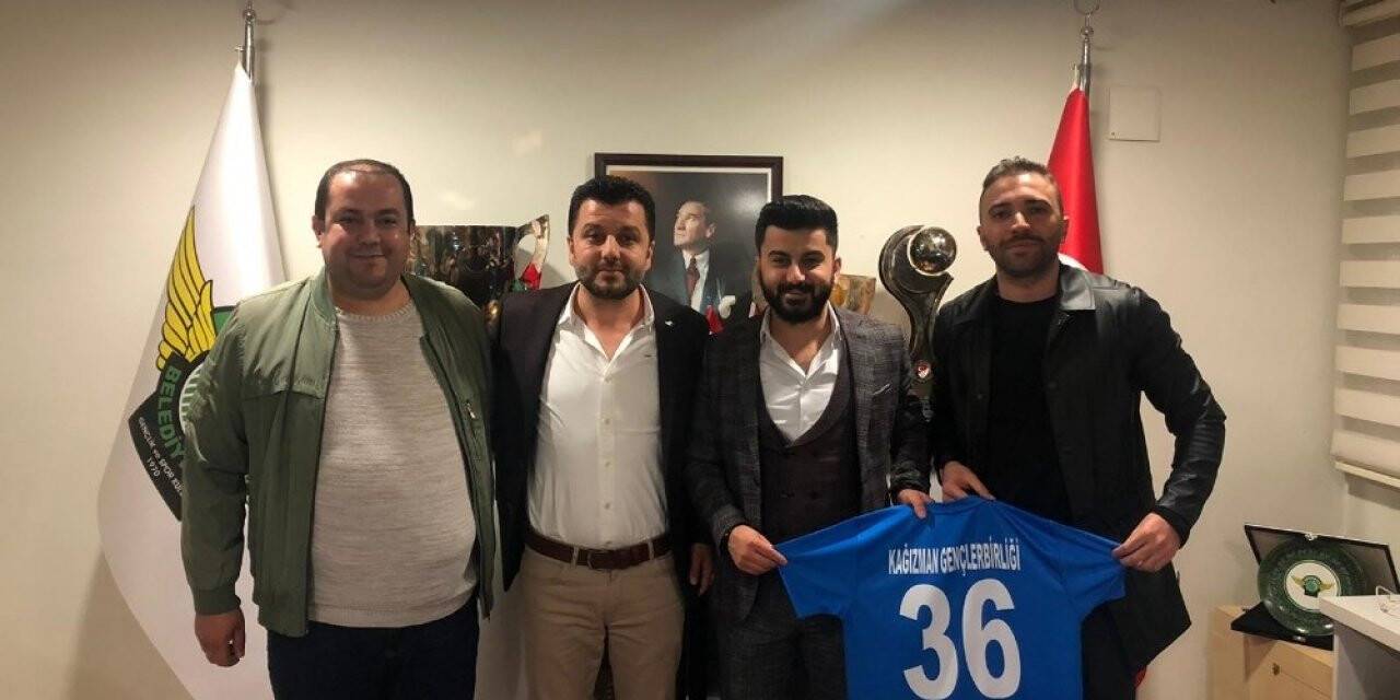 Kağızman Gençlerbirliği Spor yönetiminden Akhisarspor’a ziyaret