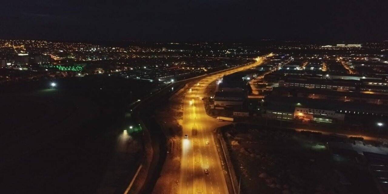 500 bin lamba ile aydınlatılıyor