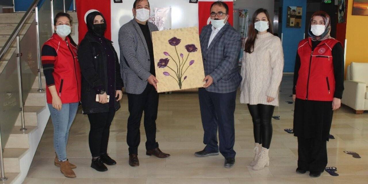Erzincan’da Yeşilay Haftası’nda gençlere bağımlılık anlatıldı