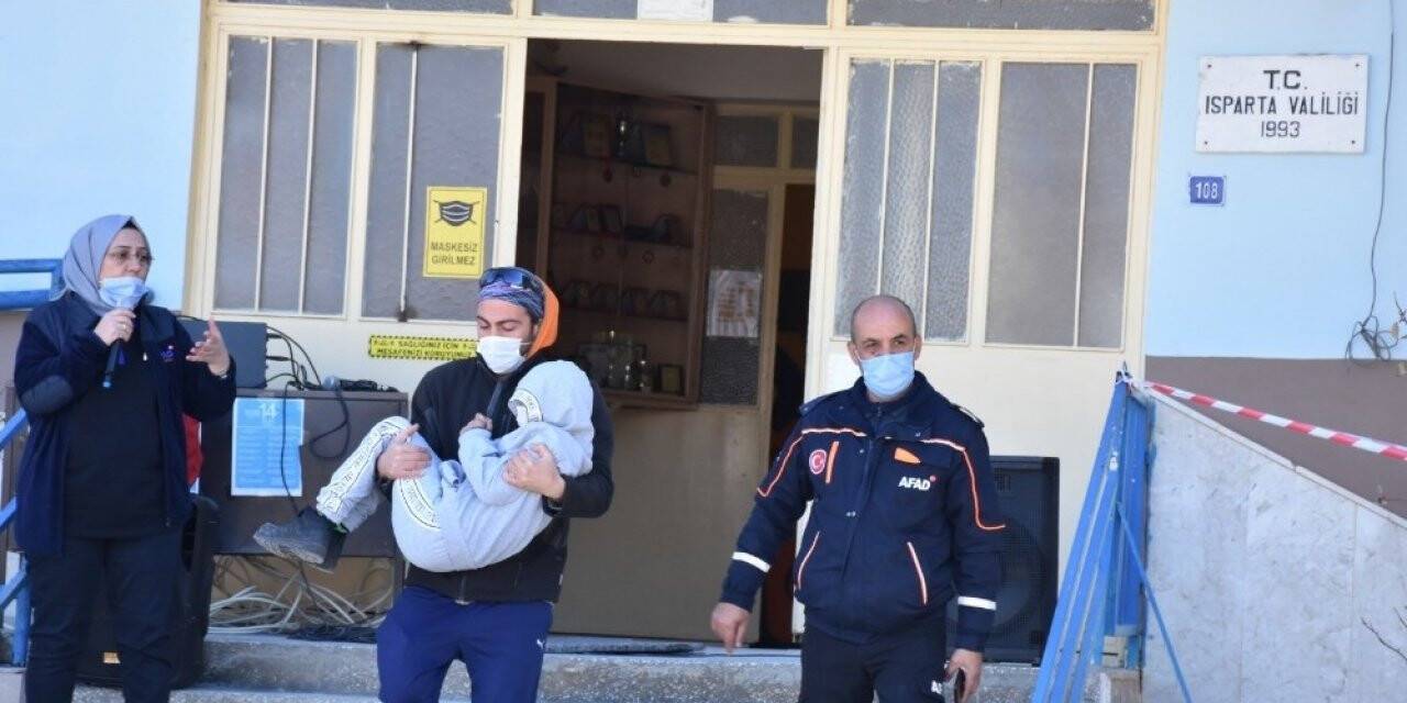 Isparta’da öğrencilere afet eğitimi verildi