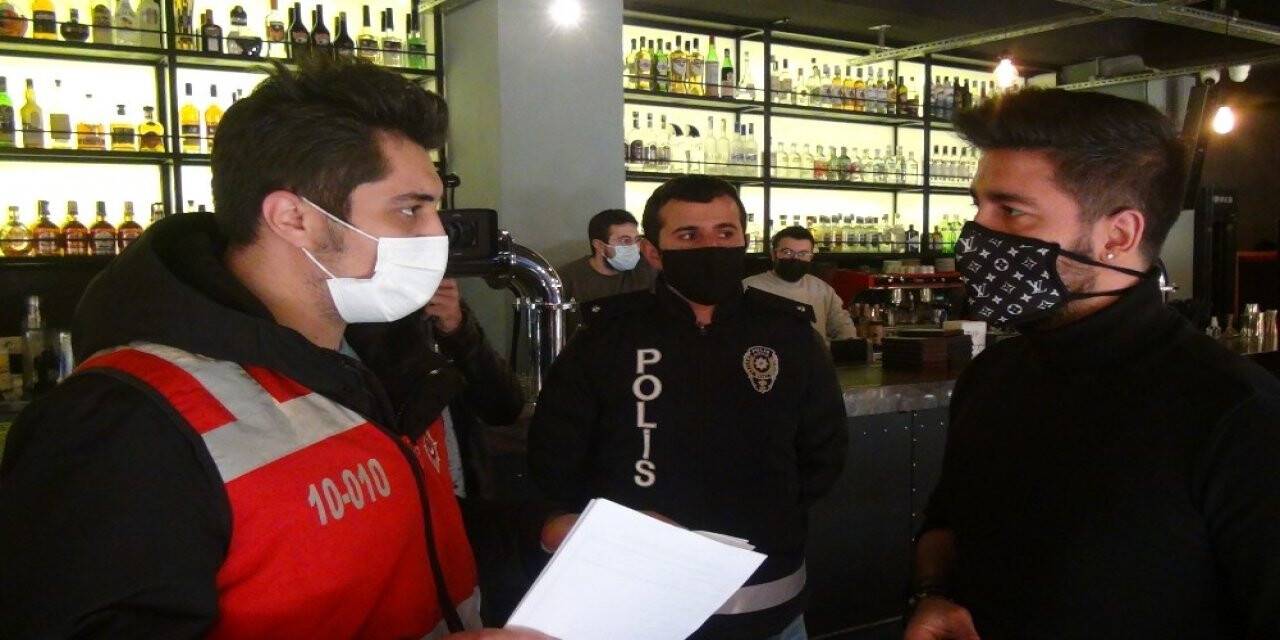 Beşiktaş’taki denetimlerde mesafeye uymayan masalar kaldırıldı